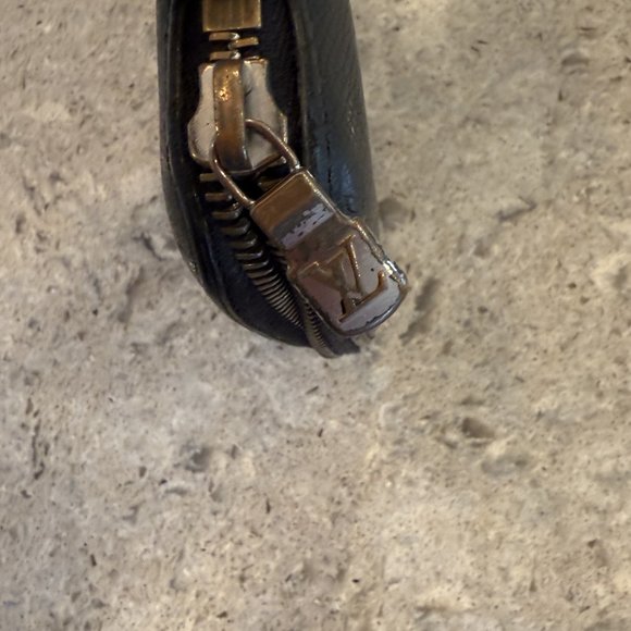 EUC LOUIS VUITTON ATOLL ORGANIZER WALLET BLACK WITH LV BOX - Picture 6 of 11